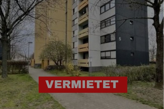 Gut geschnittene und helle 2-Zimmer Wohnung mit 2 Loggien und Stellplatz